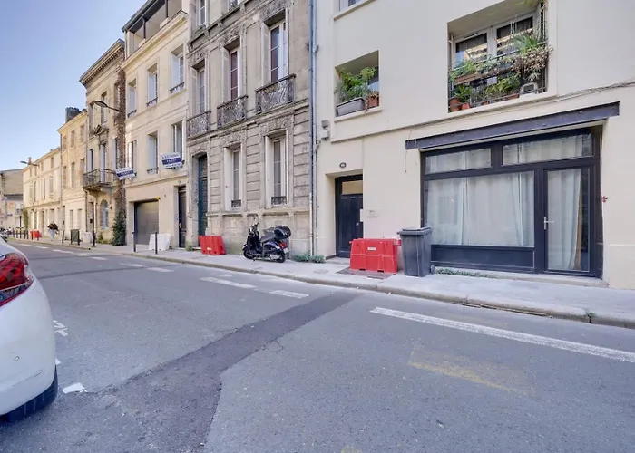 Lovely Studio In Chartrons With Terrace